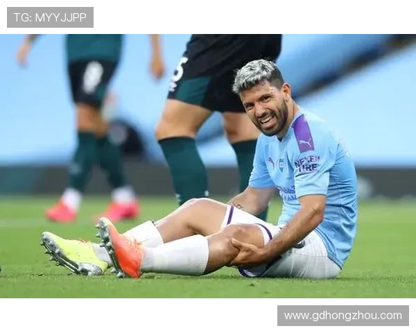 弗兰克透露小卡脚部受伤情况严重每天需接受多次治疗